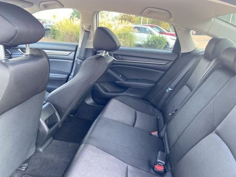 Used 2019 Honda Accord LX image 17