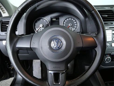 Used 2010 Volkswagen Jetta Limited Edition image 18