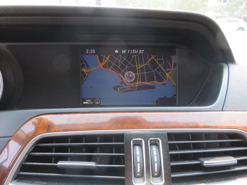 Used 2013 Mercedes-Benz C 300 4MATIC Sedan image 17