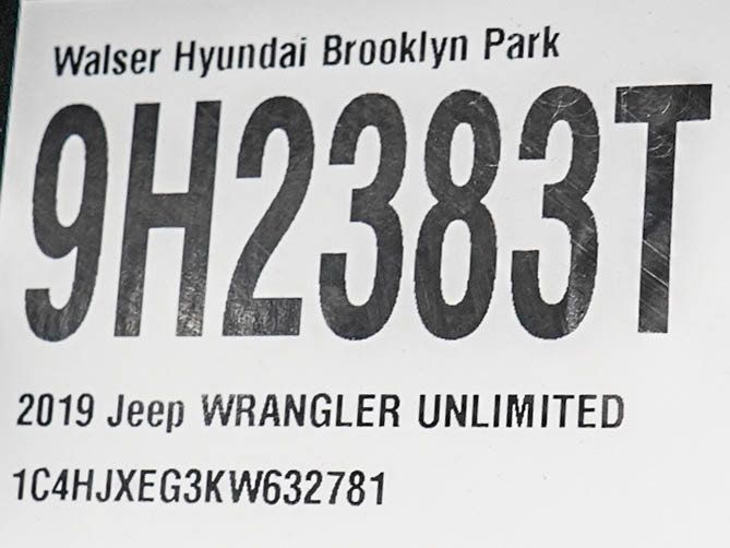 Used 2019 Jeep Wrangler Unlimited Sahara w/ Uconnect 4C Nav & Sound Group AWD/4WD image 29
