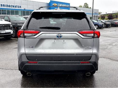 Used 2020 Toyota RAV4 XLE w/ Convenience Package AWD/4WD image 7