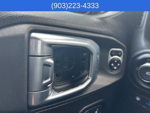 Used 2023 Jeep Wrangler Unlimited Rubicon 4xe w/ Cold Weather Group AWD/4WD image 19