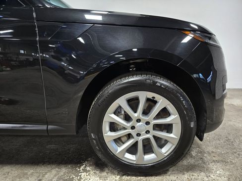 Used 2025 Land Rover Range Rover Sport SE image 64