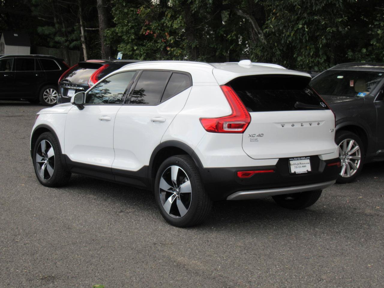 Used 2019 Volvo XC40 T5 Momentum AWD/4WD image 4
