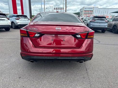 Certified 2025 Nissan Altima 2.5 SR w/ SR Premium Package FWD image 6