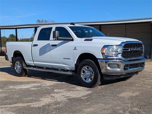 Used 2022 RAM 2500 Tradesman w/ Chrome Appearance Group image 2