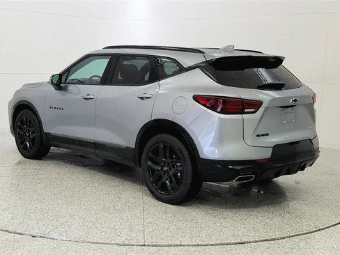 Used 2023 Chevrolet Blazer RS w/ Driver Confidence II Package FWD image 5