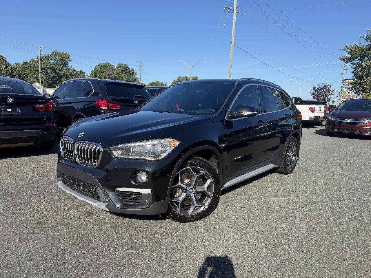 Used 2017 BMW X1 xDrive28i AWD/4WD image 1