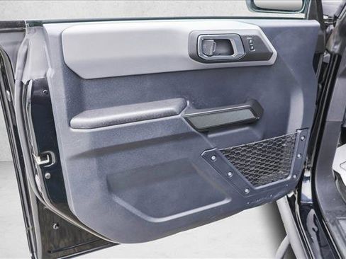 Used 2024 Ford Bronco Black Diamond image 11