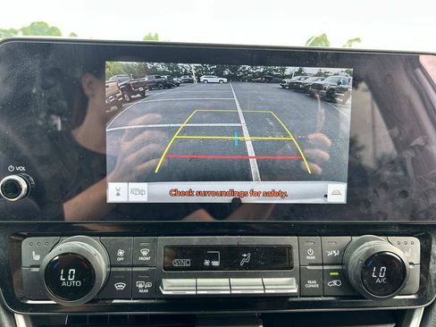 Used 2024 Toyota Grand Highlander XLE FWD image 37