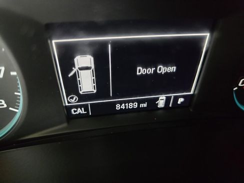 Used 2018 Chevrolet Equinox LT image 23