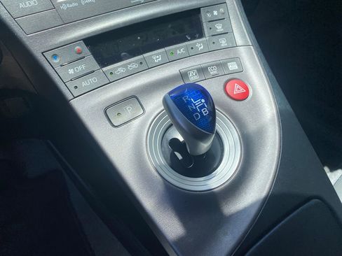 Used 2015 Toyota Prius Four FWD image 17