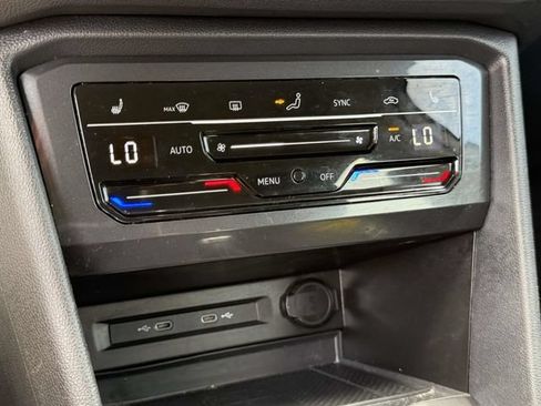 Used 2023 Volkswagen Tiguan SE FWD image 27