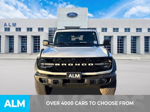 Used 2023 Ford Bronco Wildtrak image 3