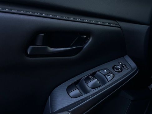 Used 2025 Nissan Sentra S image 19