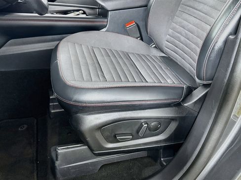 Used 2025 Ford Explorer ST-Line w/ ST-Line Street Pack AWD/4WD image 21