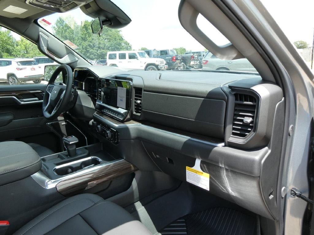 New 2026 Chevrolet Silverado 1500 RST w/ RST All Star Premium Package AWD/4WD image 14