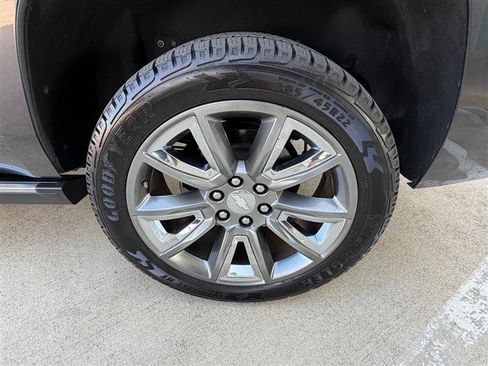 Used 2015 Chevrolet Tahoe LTZ AWD/4WD image 25
