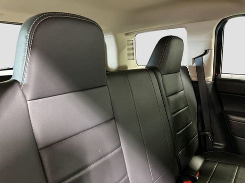 Used 2016 Jeep Patriot High Altitude AWD/4WD image 26
