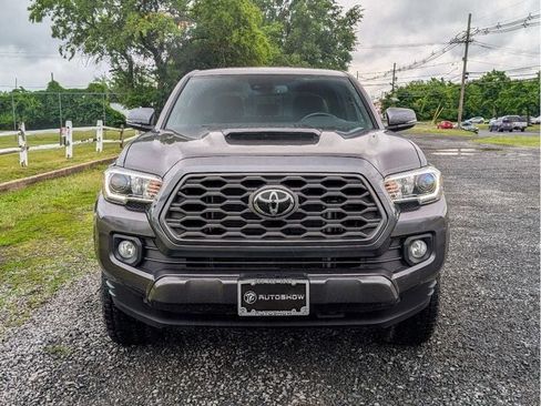 Used 2021 Toyota Tacoma TRD Sport AWD/4WD image 2