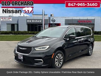 Used 2022 Chrysler Pacifica Touring-L