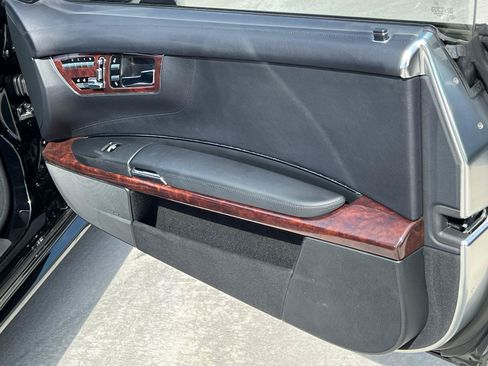 Used 2013 Mercedes-Benz CL 63 AMG image 14