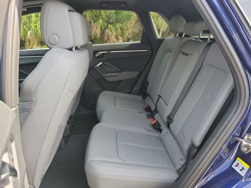 Used 2025 Audi Q3 2.0T Premium w/ Convenience Package image 17