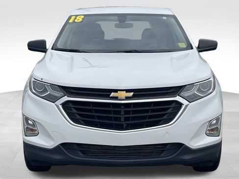 Used 2018 Chevrolet Equinox LS FWD image 9