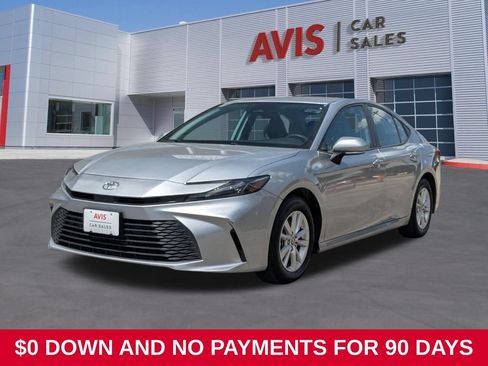 Used 2025 Toyota Camry LE FWD image 1
