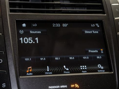 Used 2017 Lincoln MKC Premiere FWD image 18