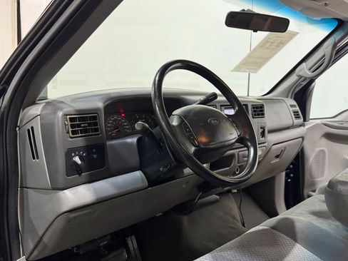 Used 2002 Ford F250 XLT image 9