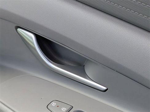 Used 2024 Hyundai Elantra SEL image 34