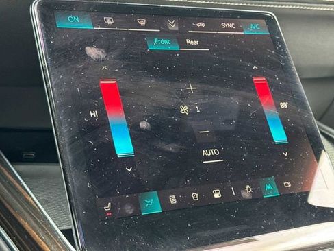 Certified 2025 Cadillac Escalade Premium Luxury image 22