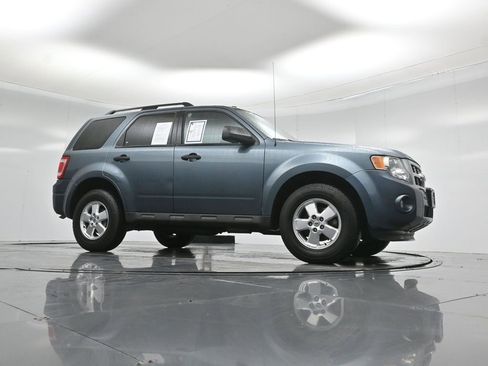 Used 2012 Ford Escape XLT image 3