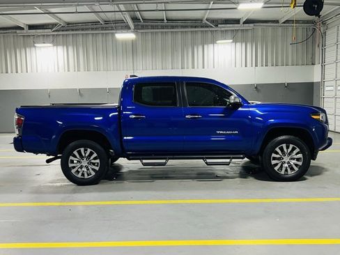 Used 2023 Toyota Tacoma Limited image 22