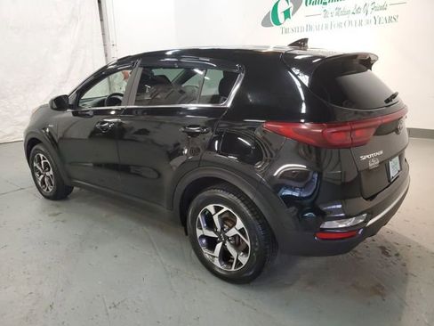 Used 2022 Kia Sportage LX image 4