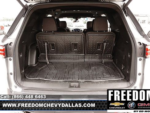 Used 2023 Chevrolet Traverse LT FWD image 44