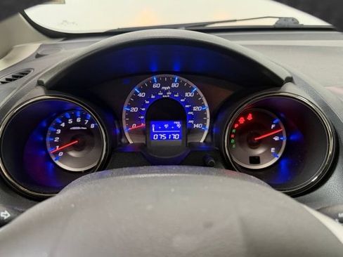 Used 2013 Honda Fit Sport image 18