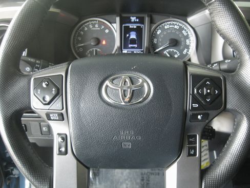 Used 2019 Toyota Tacoma SR5 image 13