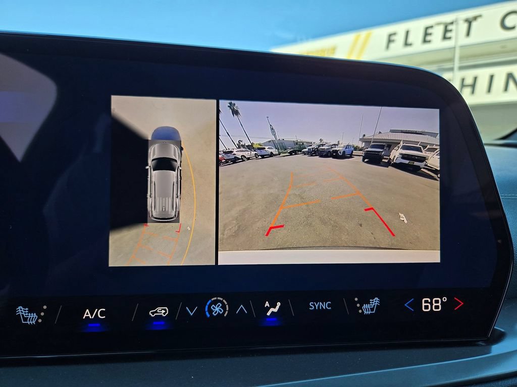 Used 2026 Chevrolet Traverse LT w/ Driver Confidence Package FWD image 7