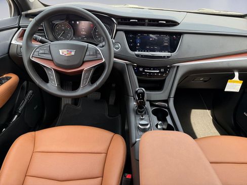 New 2026 Cadillac XT5 Premium Luxury w/ Driver Assist Package AWD/4WD image 15