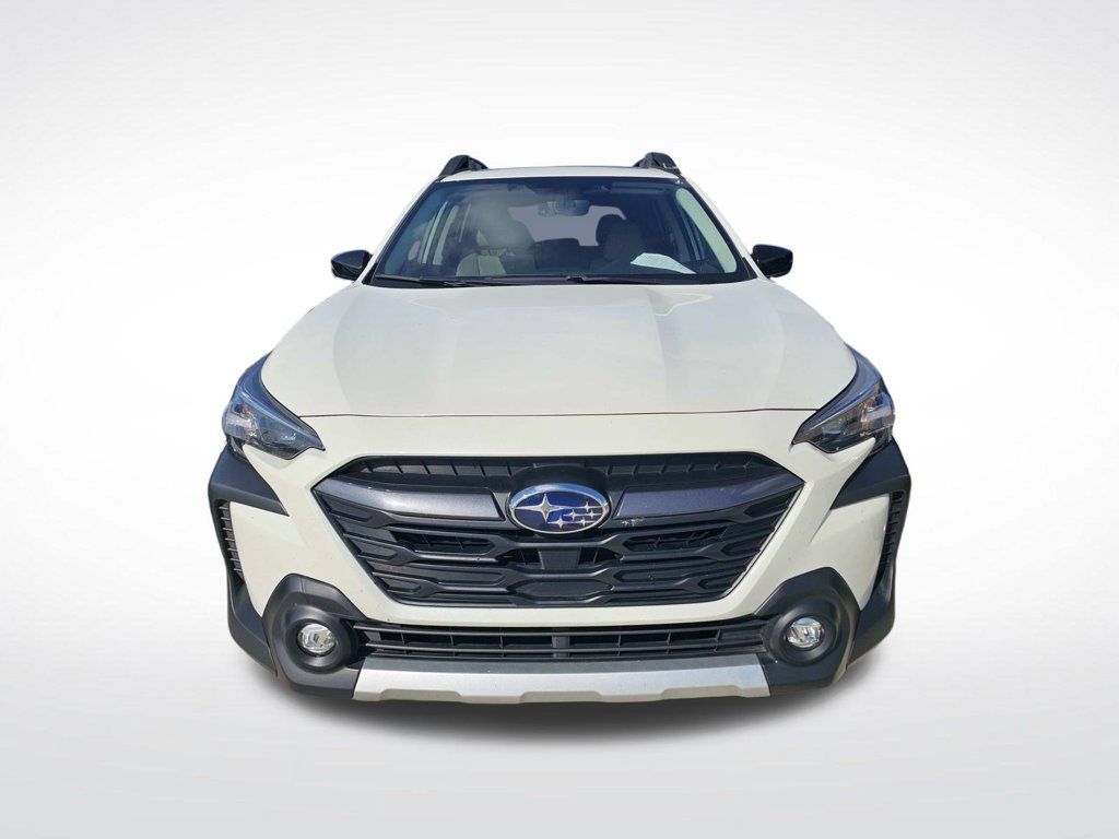 Used 2025 Subaru Outback Limited AWD/4WD image 3