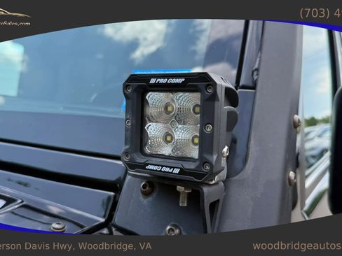 Used 2017 Jeep Wrangler Unlimited Sport w/ Quick Order Package 24S AWD/4WD image 18