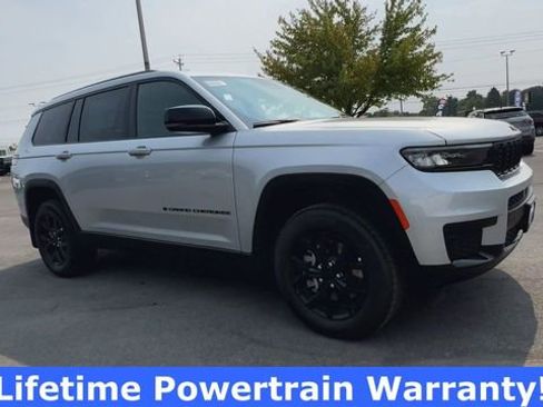 New 2025 Jeep Grand Cherokee L Altitude image 2