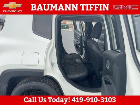 Used 2017 Jeep Renegade Altitude image 17