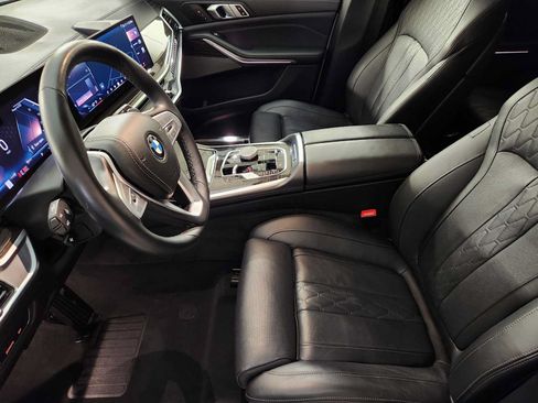 Used 2025 BMW X7 xDrive40i AWD/4WD image 23