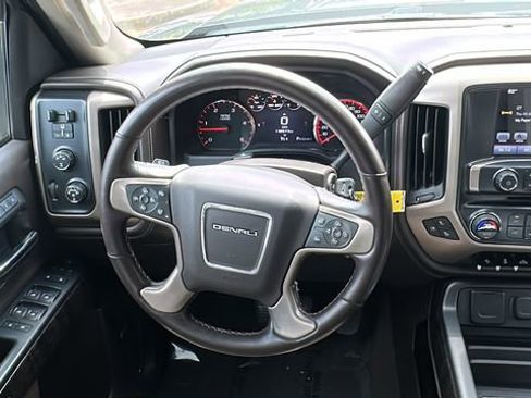 Used 2016 GMC Sierra 2500 Denali w/ Duramax Plus Package AWD/4WD image 23