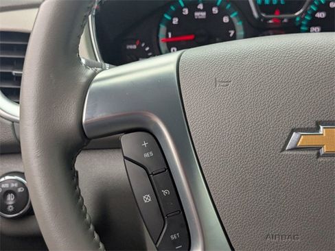 Used 2017 Chevrolet Traverse LT image 15
