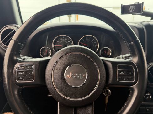 Used 2015 Jeep Wrangler Unlimited Sport AWD/4WD image 22