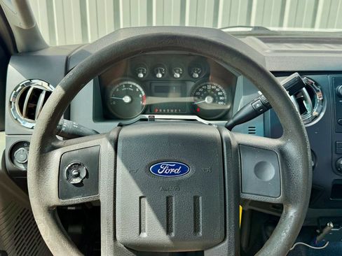 Used 2012 Ford F250 XL AWD/4WD image 24